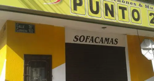 COLCHONES Y MUEBLES UNTO 2000 COLCHONES Y MUEBLES UNTO 2000
